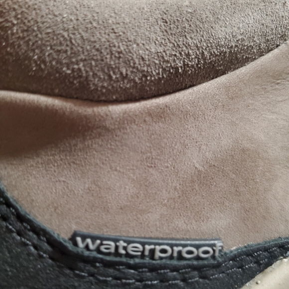 Clarks Wave Andes Walking/Hiking Shoes - Picture 4 of 12